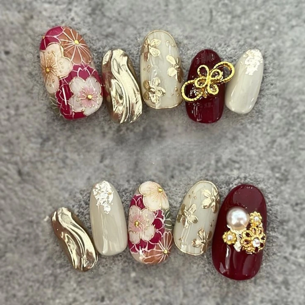 10PCS Ręcznie robiony manicure Press On Nails Cute Flowers Pearl Fake Nails Krótkie owalne sztuczne paznokcie 3D Malowanie paznokci z zestawem pilników do paznokci