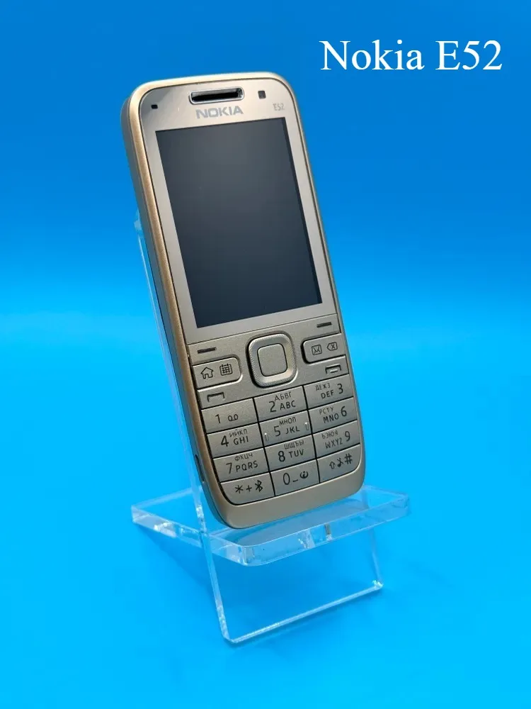 The Nokia E52 3G ultra-thin straight-bar key phone has an extremely strong standby time