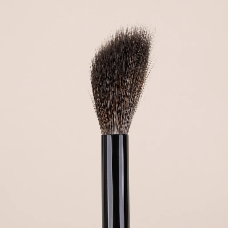 YIZHIBI professional makeup brush beauty brush wool brush makeup clear.