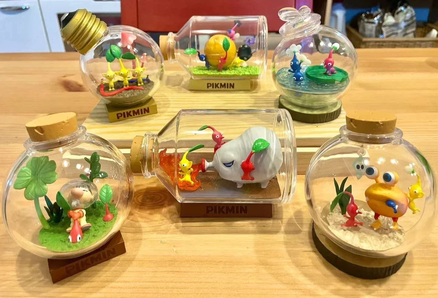 新入荷 ピクミン テラリウム コレクション ブラインドボックス ミニフィギュア アニメゲーム キャンディトイ キッズ向けギフト 在庫あり アクションフィギュア おもちゃ
