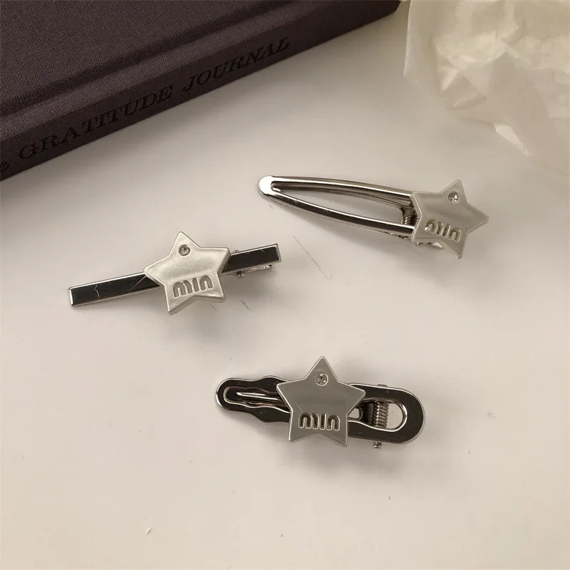 

Letter Star Female Forehead Side Bangs Clip, Broken Hair Duckbill Clip, Sweet Cool Girl Hairpin Clip Hairpin Bobby Pin