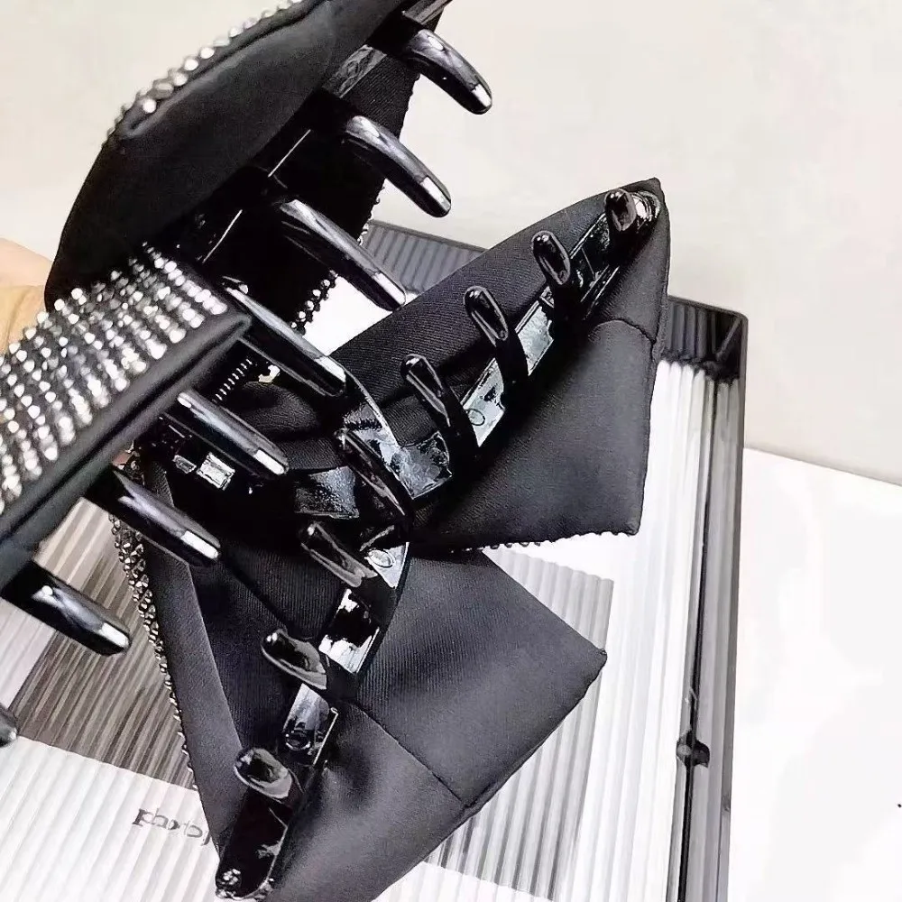 Jepit Rambut Segitiga Berhias Berlian Baru, Jepit Rambut Serbaguna Elegan, Jepit Rambut Model Shark, Aksesoris Rambut