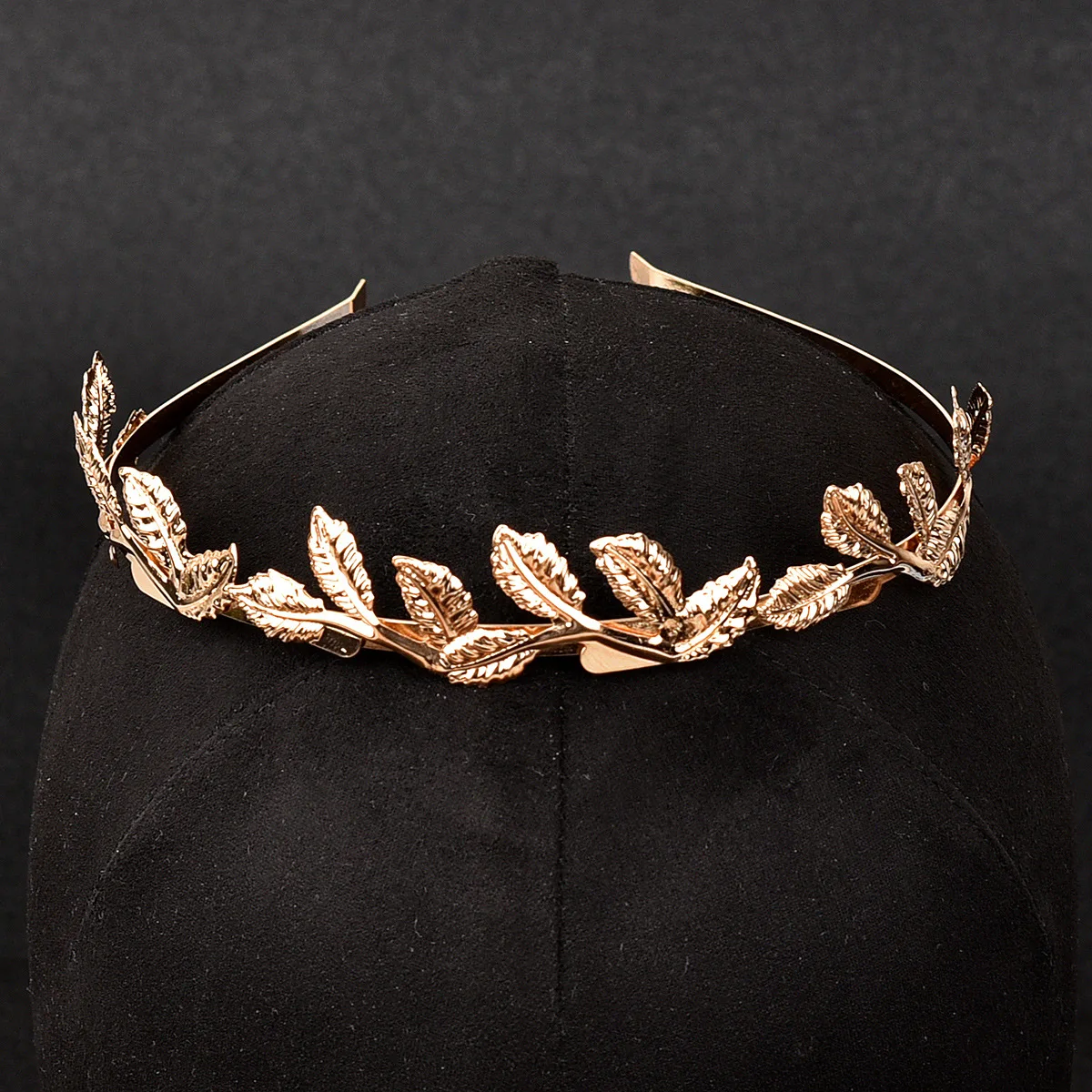 Trendy Alloy Golden Leaf Head Hoop Baroque Headband Metal Hairband For Women Hair Accessories Girls Princess Jewelry