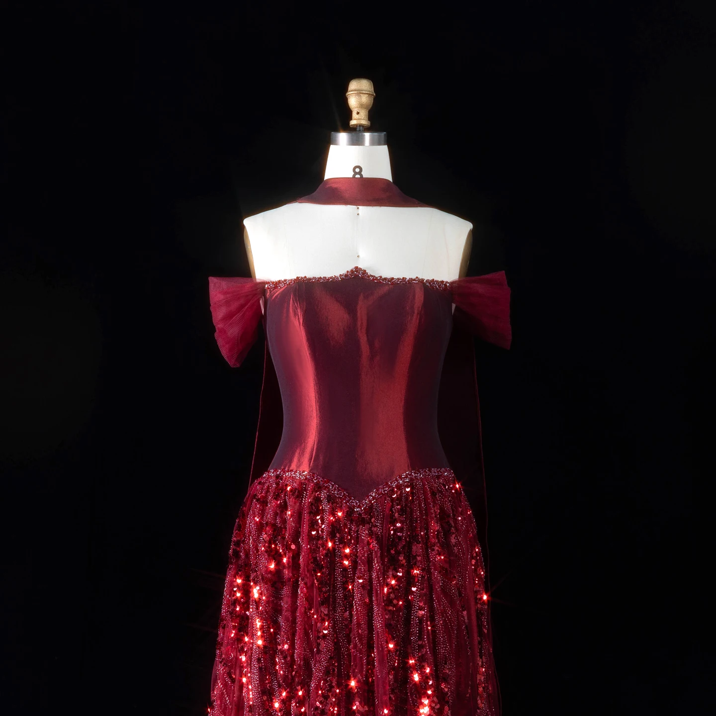 Sharon Said Dubai Luxuriöses, stark paillettenbesetztes, weinrotes, schulterfreies A-Linien-Abendkleid mit Schal, formelles Partykleid für Damen, SS652, maßgeschneidert – Detail 12