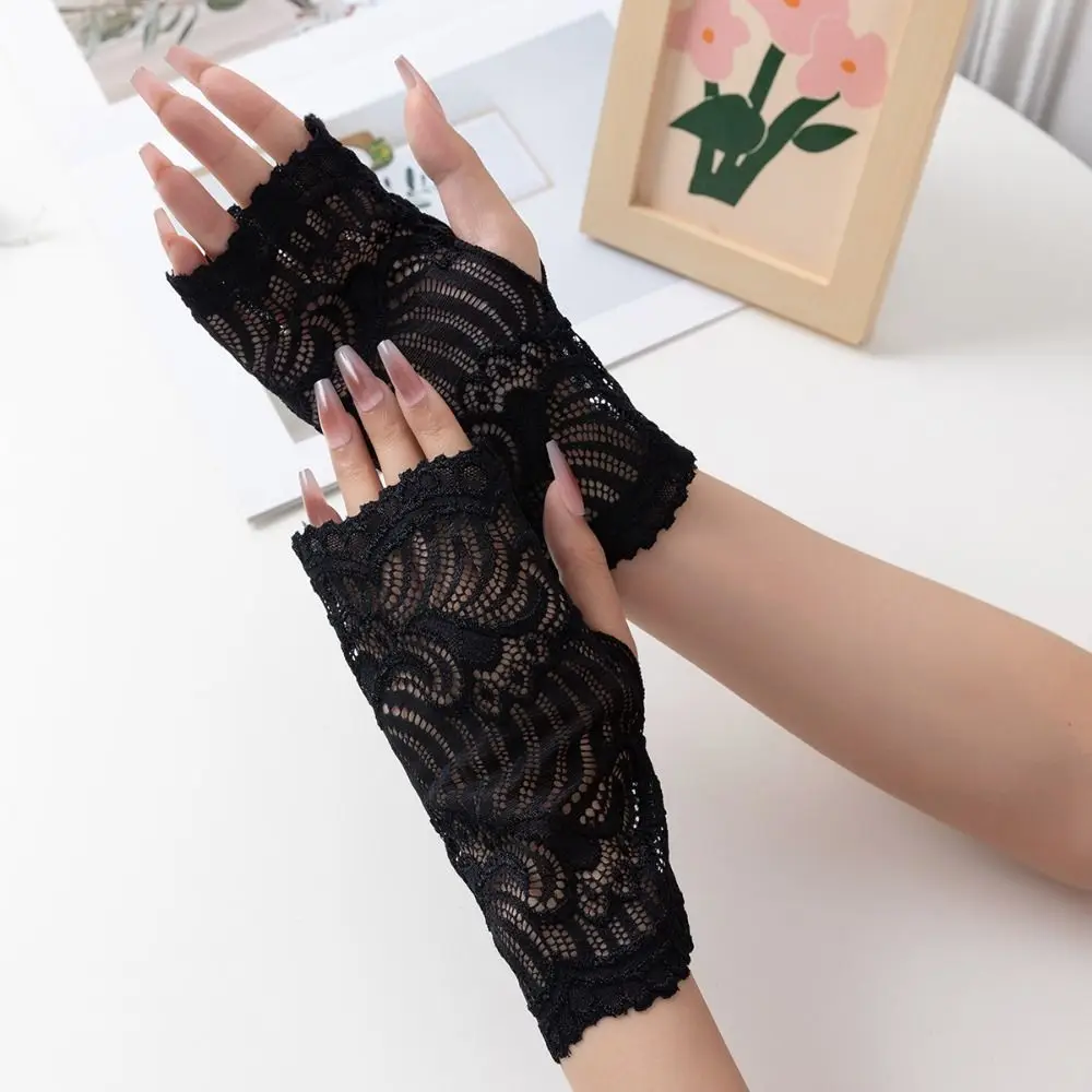 

Floral Pattern Hollowed Lace Fake Cuff Breathable Detachable False Sleeve Cuffs Elastic Wrist Cuff Women's Clothing Accessories