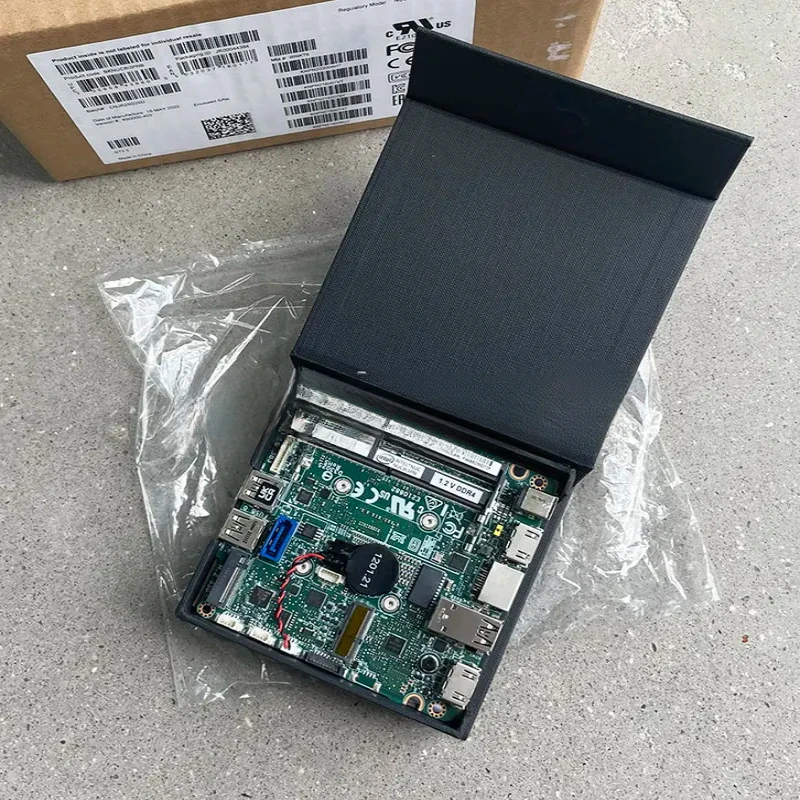 Материнская плата NUC8I3PNK PNB для ПК восьмого поколения с двухъядерным процессором ITX Материнская плата NUC8I3PNK PNB для ПК восьмого поколения с двухъядерным процессором ITX