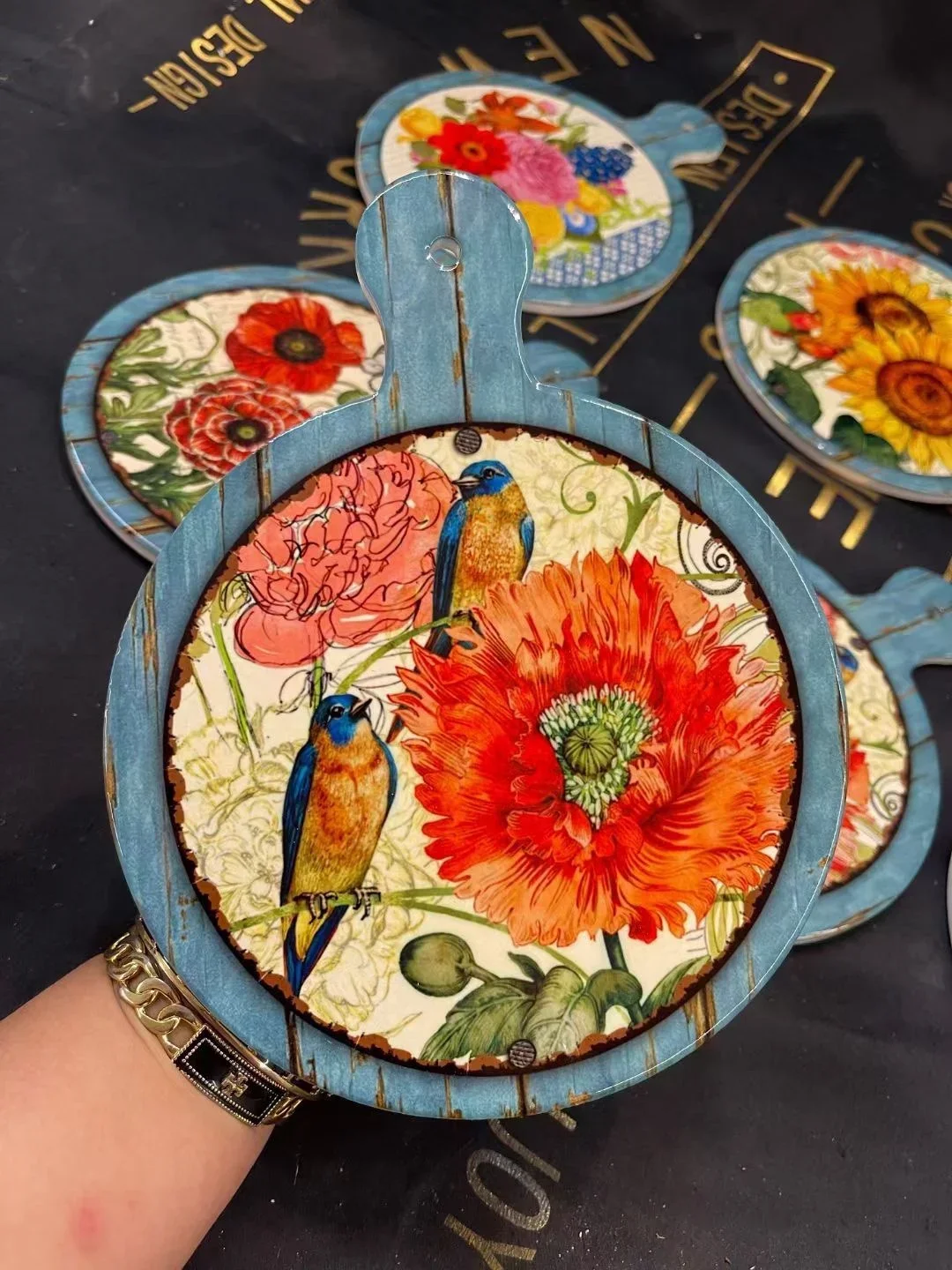 

Vintage style insulation pad,European style flower bird handle, dinner plate inlaid with ceramic exported to Europe and America