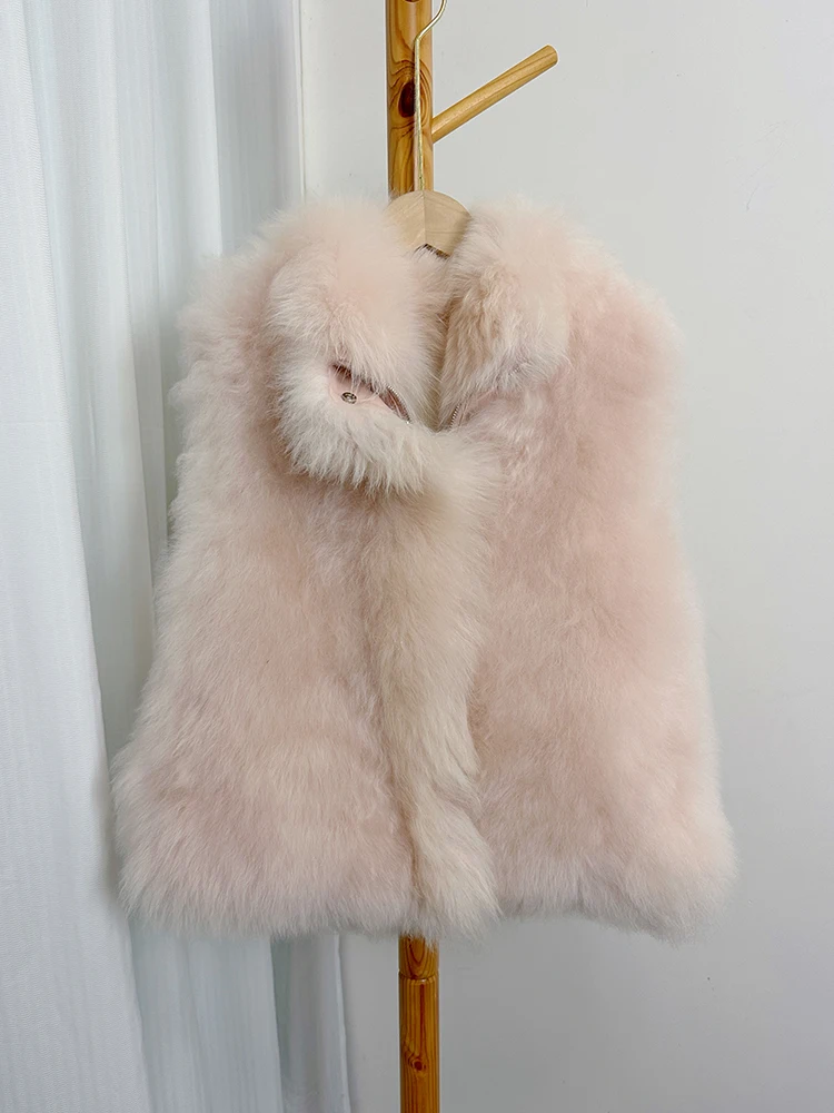 "Clear Mountain, Evening Snow" - Un lussuoso gilet corto in pelliccia di cashmere per giovani donne per stare al caldo in inverno