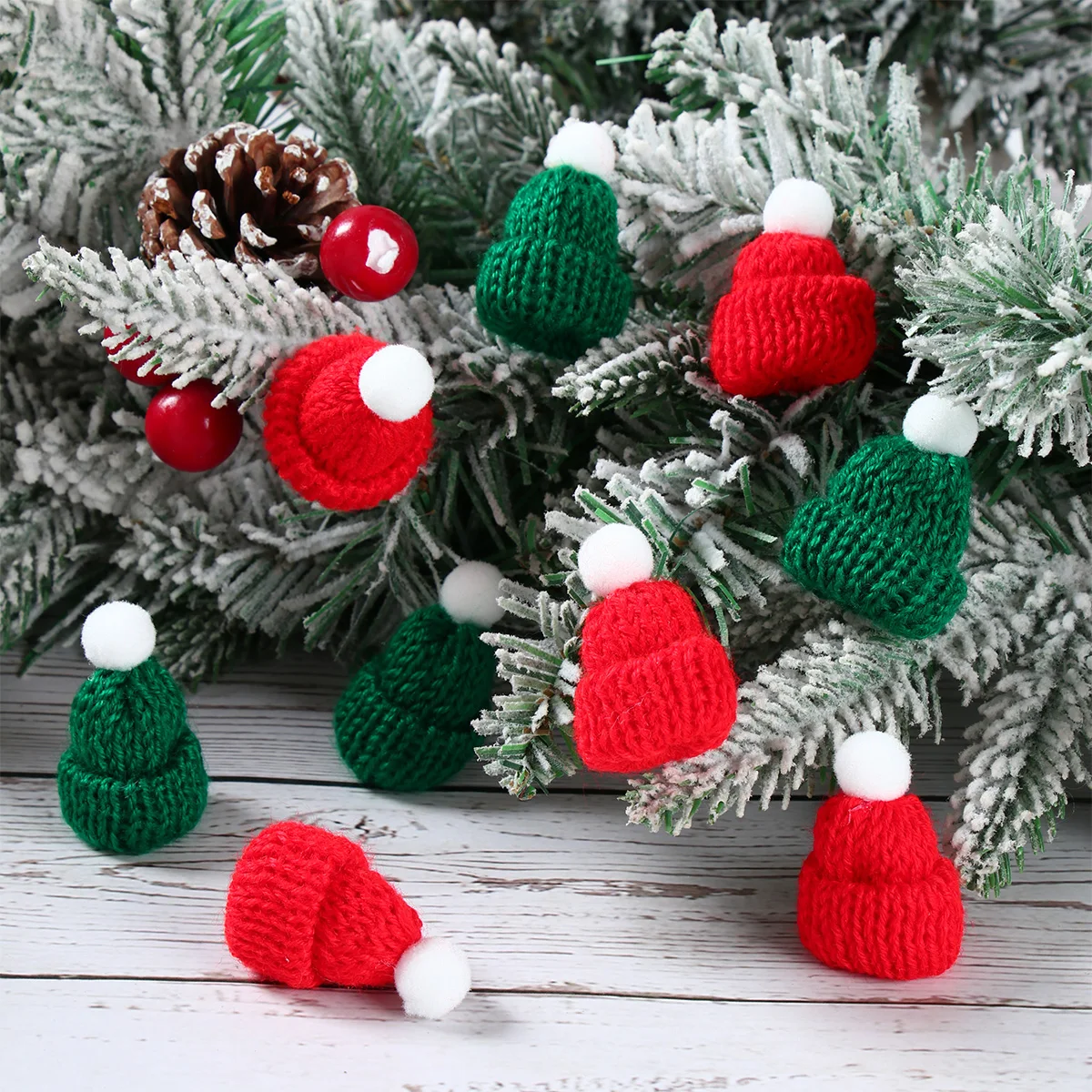 10PCS Christmas Creative Mini Hats for Wine Bottle Mini Pretty Knitted Thread Hat Bottle Toppers Christmas New Year Decorations