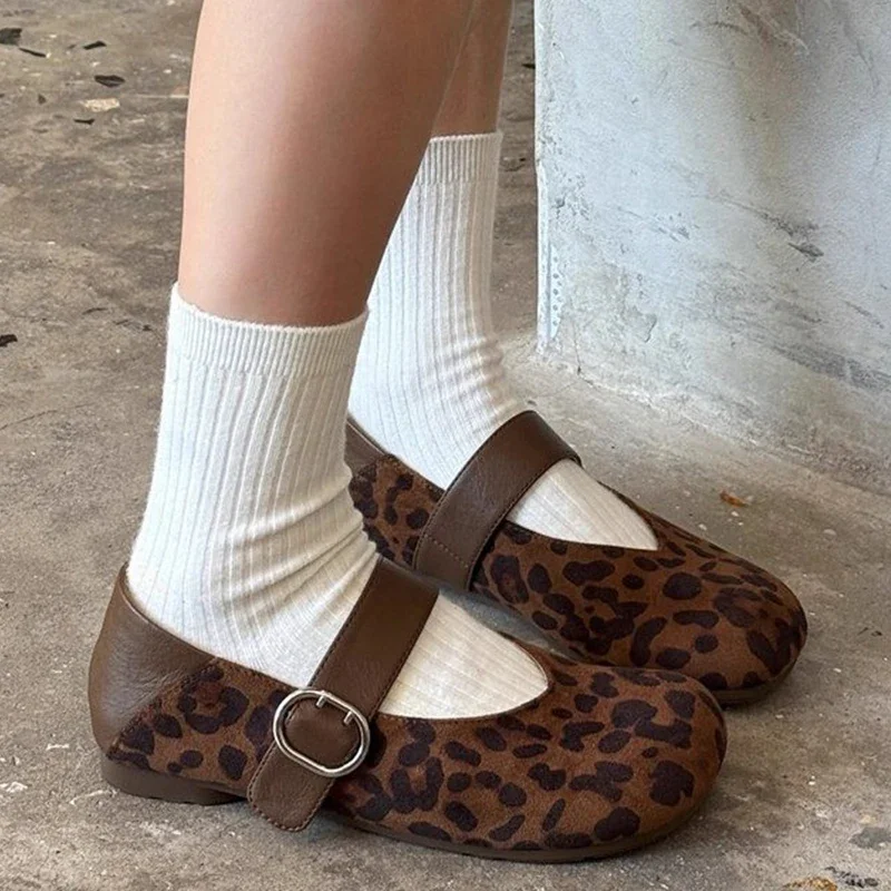 

Leoaprd Women Flats Shoes Suede New Loafers Casual Sneakers 2025 Trend Fashion Woman Sport Shoes Autumn Walking Hiking Zapatos