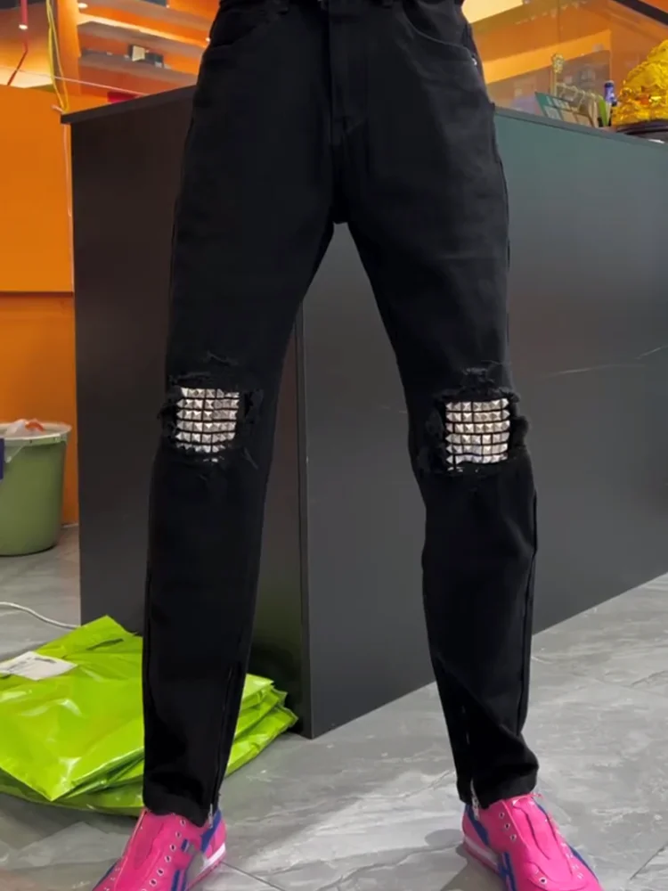 

Мужские летние модные рваные джинсы Bla Hole с заклепками на коленях, прямого кроя, зауженные, для молодежи, повседневные, на все сезоны