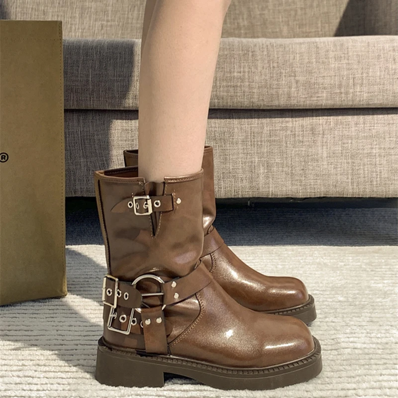 

Винтажные женские ковбойские сапоги в стиле вестерн с пряжкой на ремне, модная осенне-зимняя обувь, женские рыцарские ботильоны без шнуровки на низком каблуке