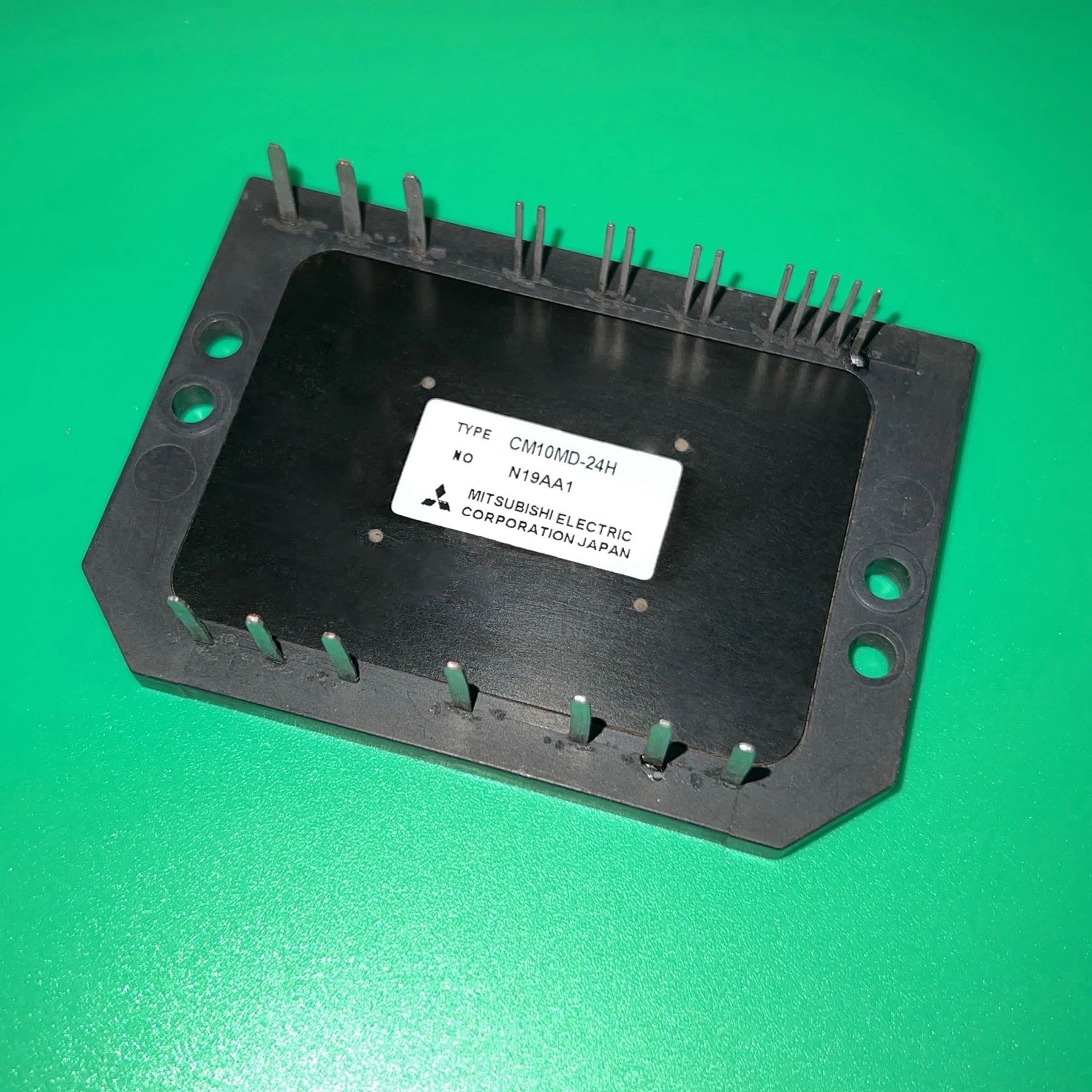 

CM10MD-24H MODULE CM10MD-24 H MEDIUM POWER SWITCHING USE INSULATED TYPE CM10 MD-24H CM 10MD-24H CM10MD24H CM10M D-24H