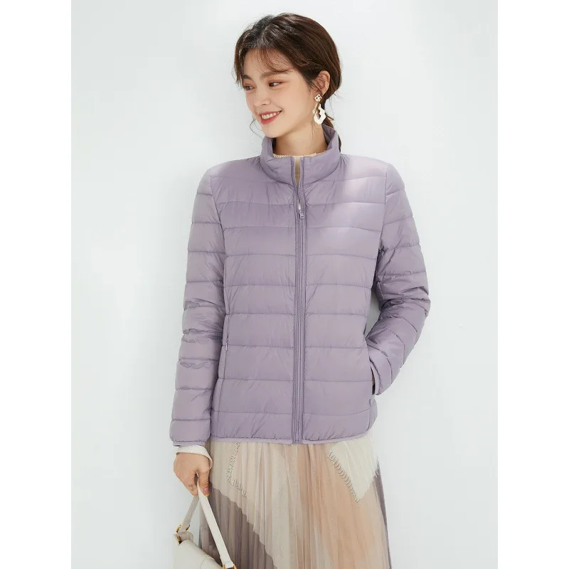 가을과 겨울 신상 한국 버전 스탠드업 칼라 경량 다운 재킷 여성용 짧고 넉넉한 캐주얼 따뜻한 재킷