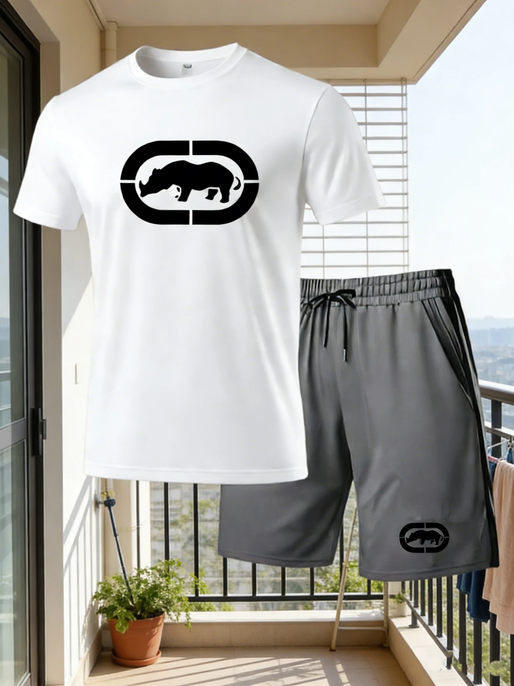 Conjunto Esportivo Masculino de Verão Respirável com Camiseta de Gola Redonda e Calças Curtas Leves e Confortáveis