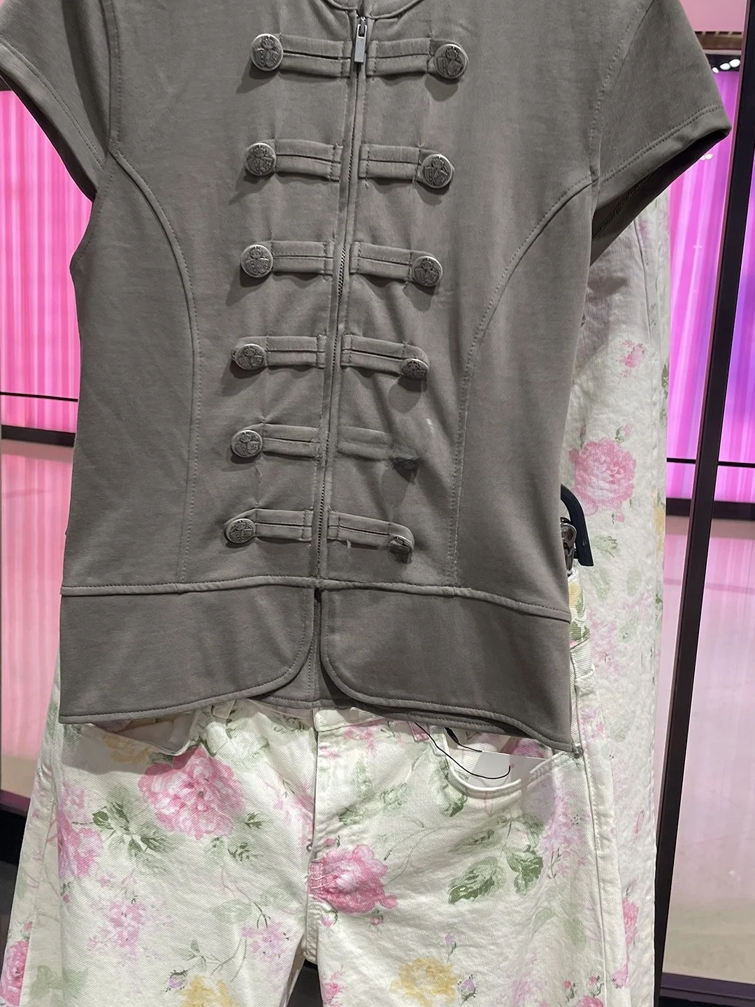 Slim Fit Short Sleeve Zipper Placket Vest New Summer 2026 Women's Casual Wear Fashionable Tailoring Versatile Outerwear
