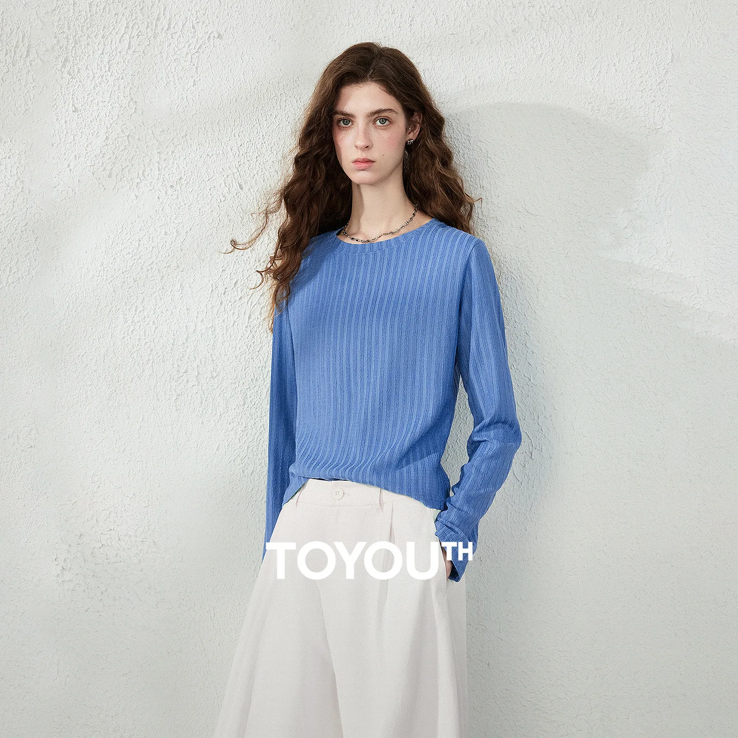 TOYOUTH Women T‑Shirt 2026 Autumn Fitted Cropped Crew Neck Long Sleeve Textured Wrinkle Base Layer Top