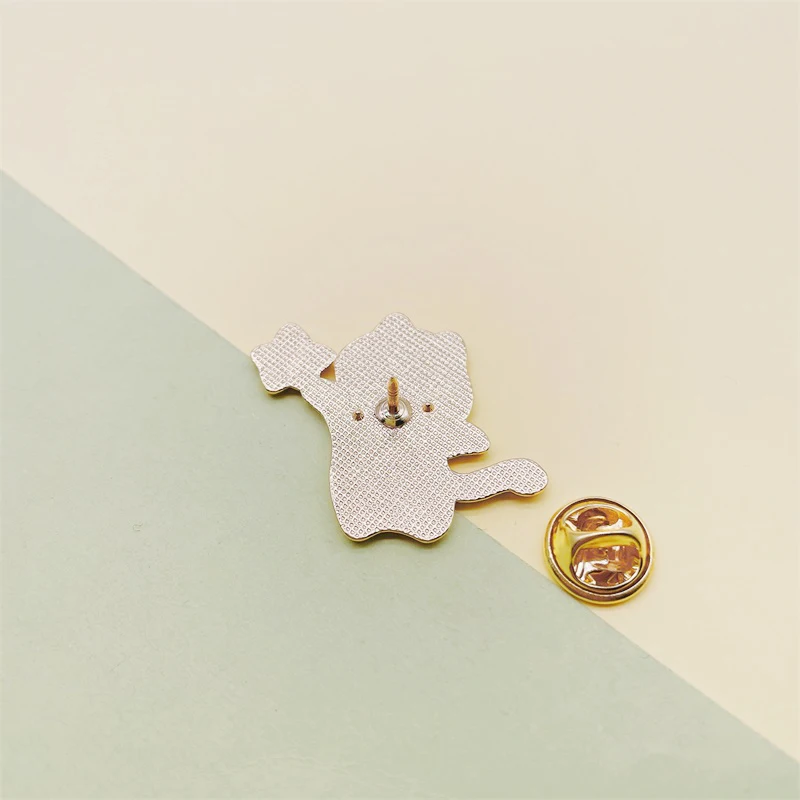 Cartoon Cute Animals Stars Enamel Pins Cats Fox Rabbit Alloy Pins Badges Sweet Clothes Accessories Fashion Jewelry Gifts