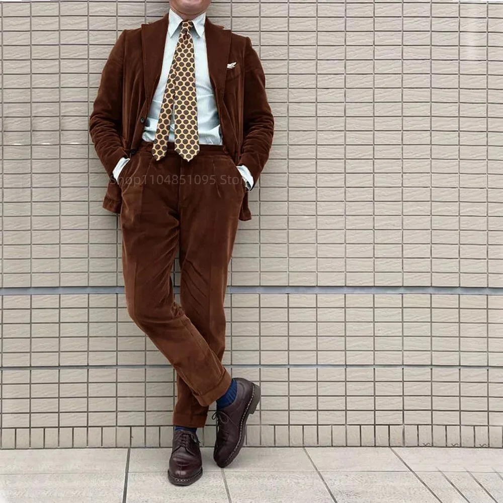 

Мужской однотонный вельветовый деловой костюм для свадьбы и торжеств, 2-х предметный комплект, приталенный крой, с лацканами и двумя пуговицами, пиджак и брюки для вечеринок