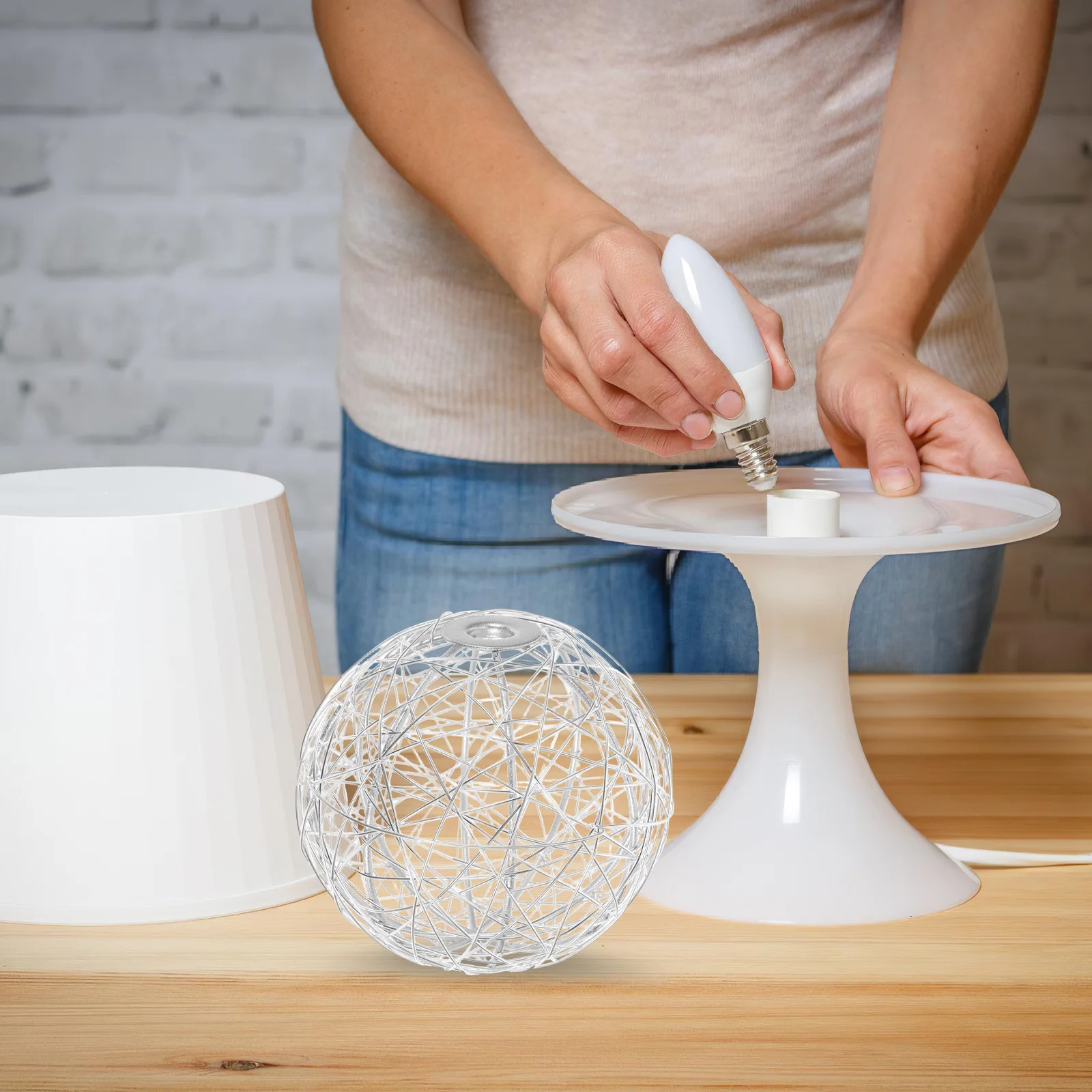 

Алюминиевый абажур-шар для лампы G4, вставной, круглый, железный, в современном минималистичном стиле, декоративный светильник для потолка