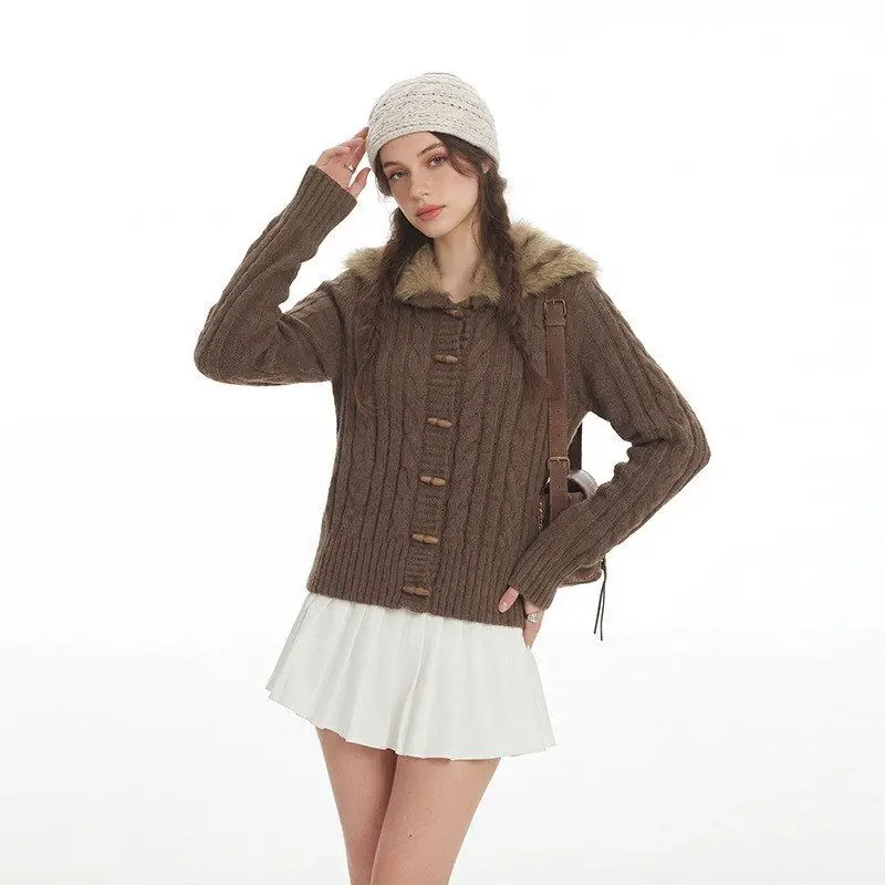 เสื้อไหมพรมผู้หญิงทรงเข้ารูป แบรนด์ HeyHenry สำหรับฤดูใบไม้ร่วงและฤดูหนาว แต่งปกขนสัตว์ ดีไซน์บิดเกลียว แขนยาว สีพื้น