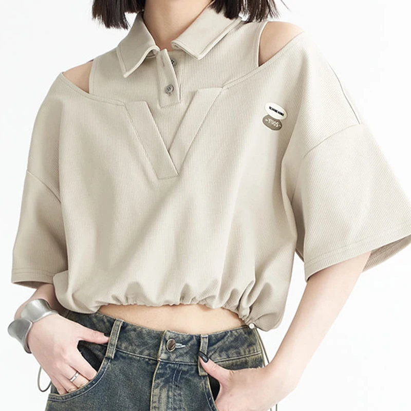 

Fake two short-sleeved T-shirts with lapels for female students. In summer 2024, the new design was loose and strapless.