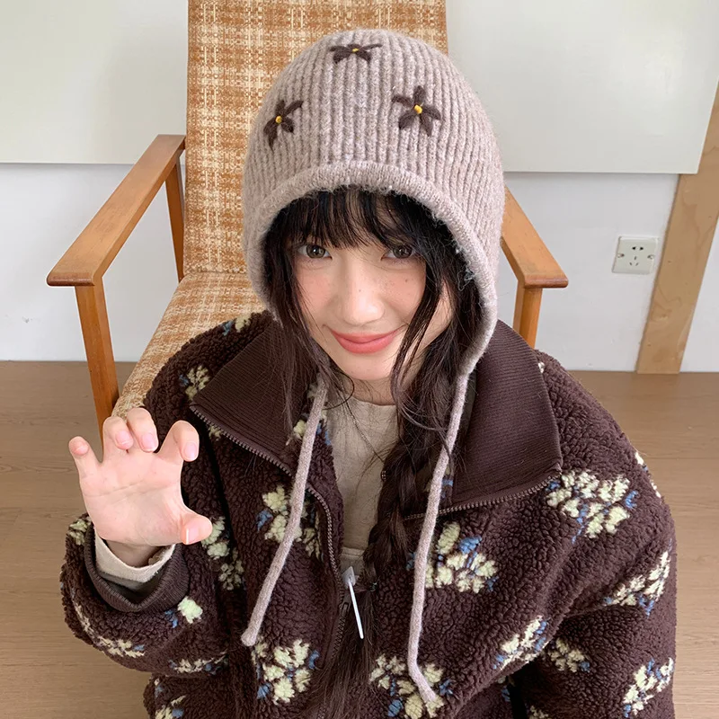 Korean Handmade Flower Pullover Knitted Hat Autumn and Winter Outdoor Lace-up Warm Ear Protector Flying Bomber Hats for Women