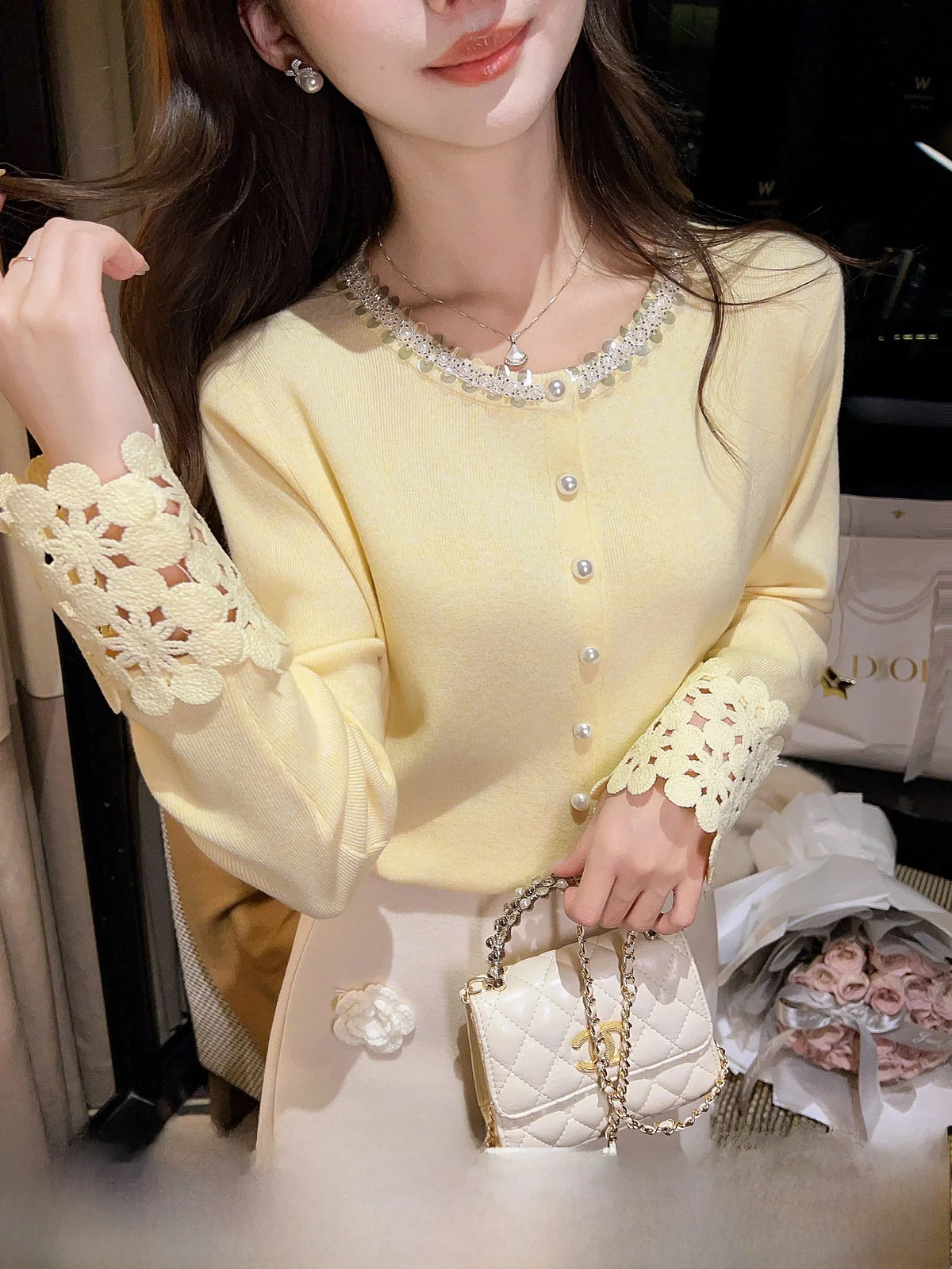 

Miu Zhang Xinzi Hollow Hand Sleeve Knitted Sweater Women's Base Shirt Beautiful French Style Long Sleeve Lace Knitwear