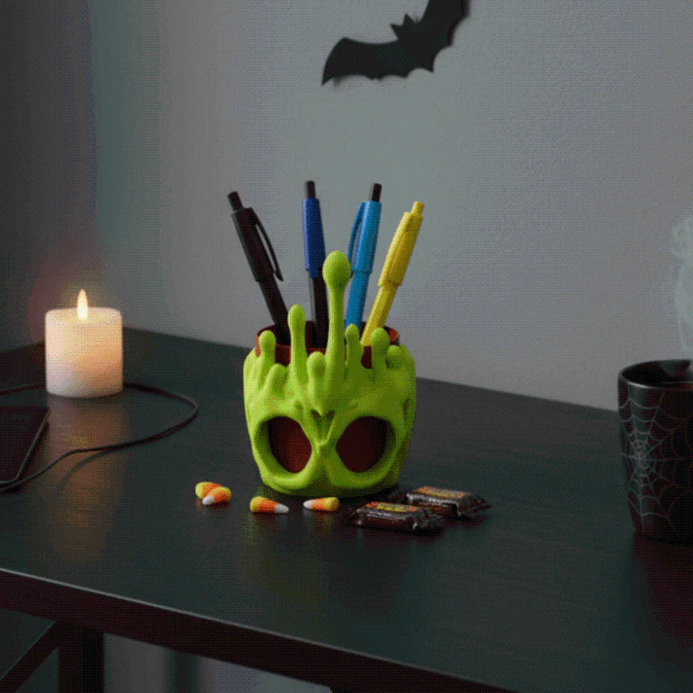 PLA Skull Pen Holder Plastic Luminous Halloween Desk Organizer Green Hollow Glow in Dark Stationery Holiday Party Supply