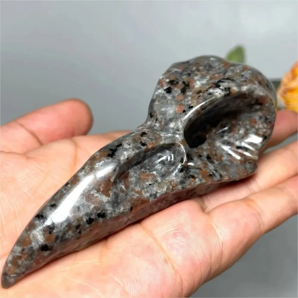 Natural Glow Yooperlite Skull Carving, Reiki Crystal Ornament, Fluorescent Stone Skull Sculpture for Altar Decor &