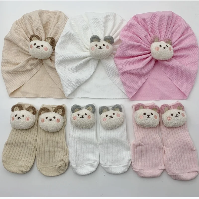 

Детские шапочки и носки с мультяшными животными, комплект для мальчиков и девочек, шапочки-бини, нескользящие длинные носки, 0-12 месяцев