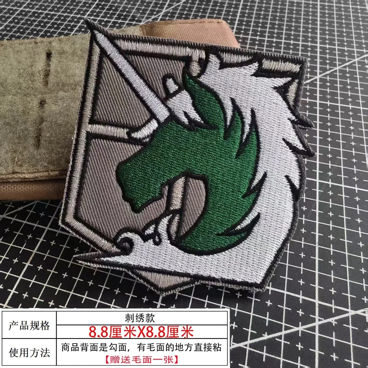 Атака Гигант 3D Косплей Вышивка Значок на липучке Аниме Крылья Свободы Повязка Нарукавный Значок Рюкзака