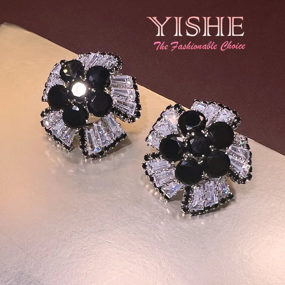 

Новые серьги-гвоздики в китайском стиле с позолотой, кристаллами и черными цветами, винтажные, изысканные, премиум-класса, в средневековом китайском стиле.