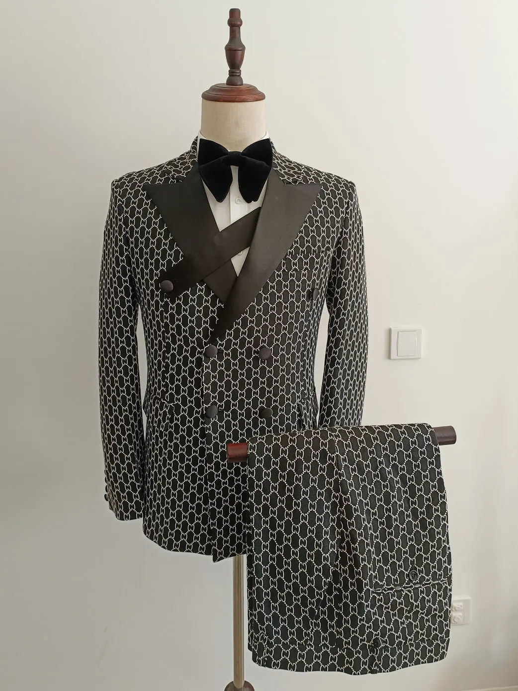 

Luxury Fashion Plaid Groom Tuxedos Double Breasted Men Suits For Wedding Male Party Dress Costume Homme ( jacket+Pants)