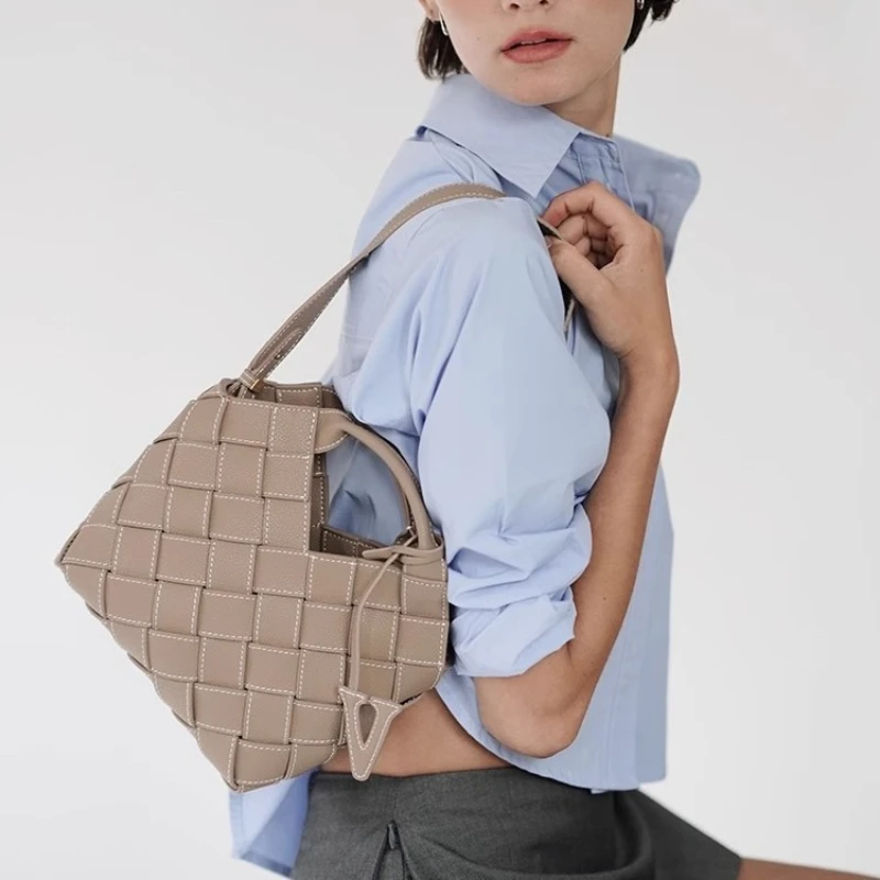 VERAFIED Fashion Woven Bag Genuine Leather Shoulder Bag Melard Cowhide Handbag