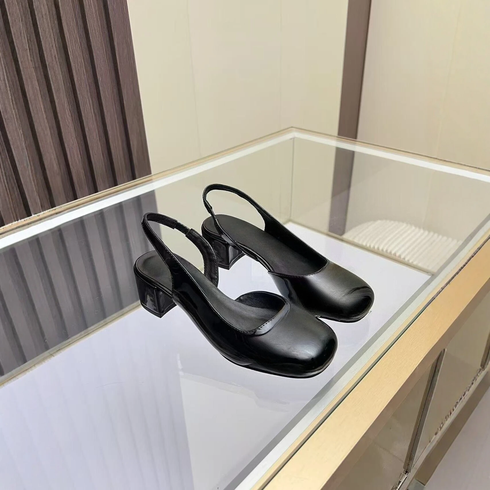 

2026 Summer New Women's Stiletto High Heel Sandals Transparent Ankle Strap Square Toe Western Fashion Party Wedding Shoes