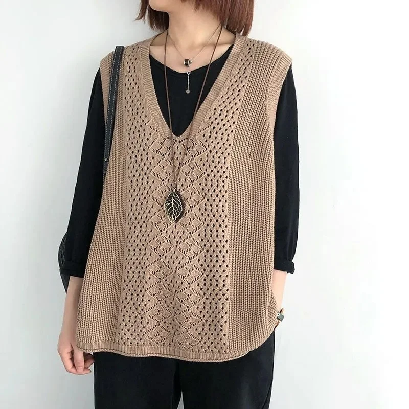

2025 Spring Summer New Sleeveless Coat Women Design Sense Hollow Vest Jacket Female Loose Korean Mesh Stacked Knitting Waistcoat