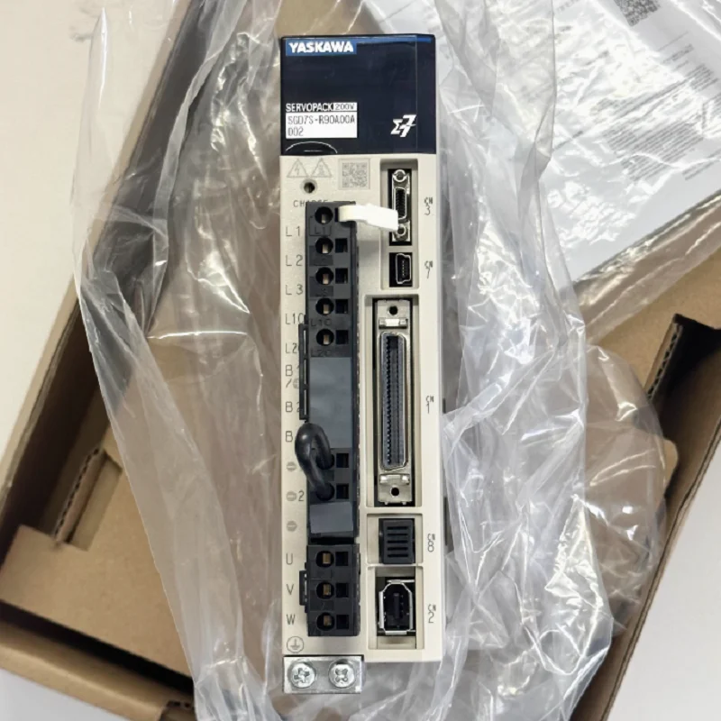 SGD7S-R90AA0A  Original yaskawa Servo Drive Original supply