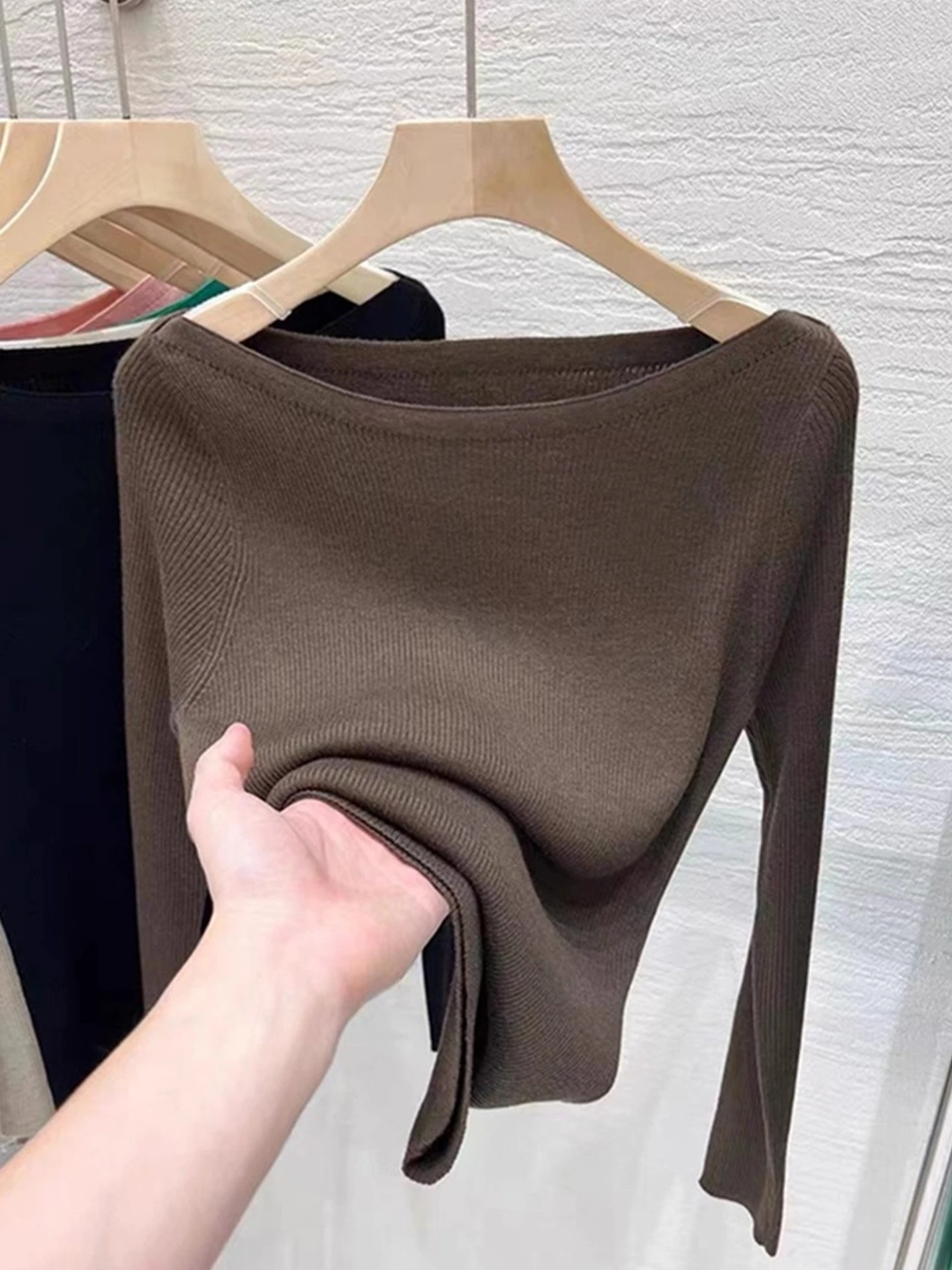 

Вязаный свитер в стиле ретро для пригородных поездок, цветной длинный свек, роскошный осенний топ, простой новый базовый женский свитер