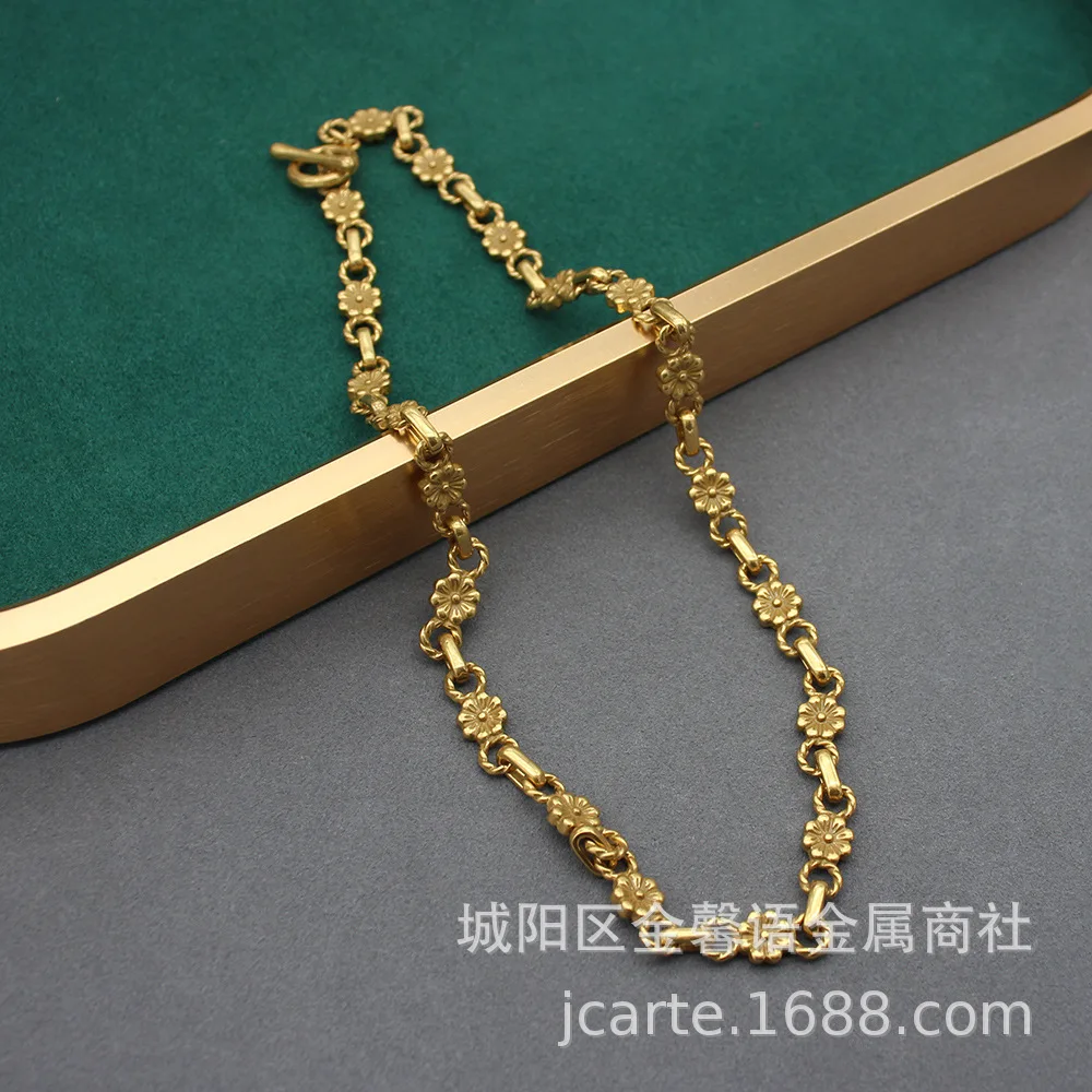 

Used Jewelry Plain Gold Necklace Italian Chain Petal Animal Chopard Chain Stacked Necklace