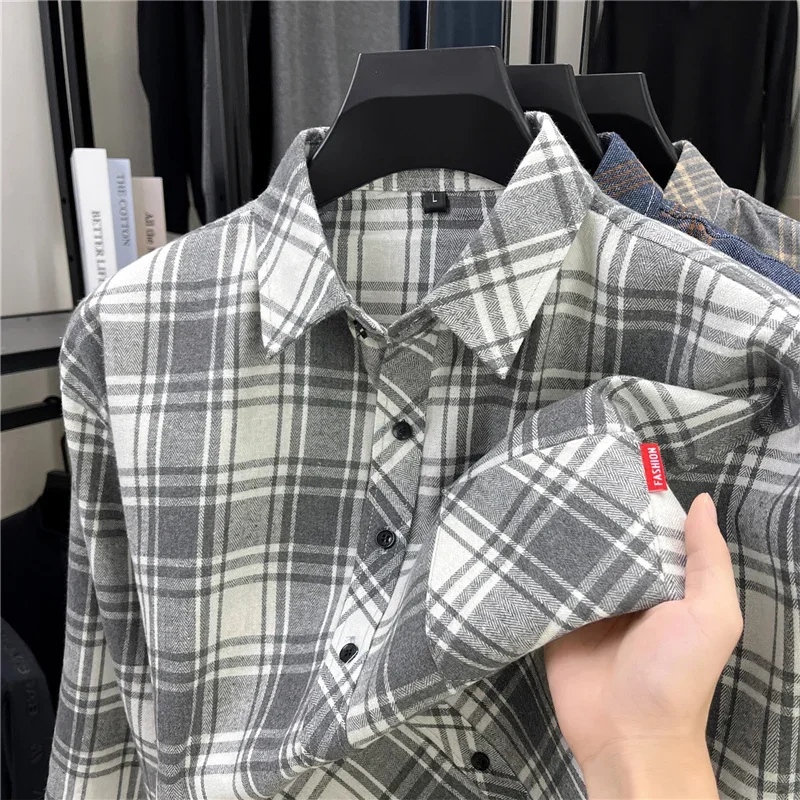 Fashion Plaid Overshirt Men Button Closure Lapel Collar Chest Pocket Design Lightweight Daily Layered Outer Shirt