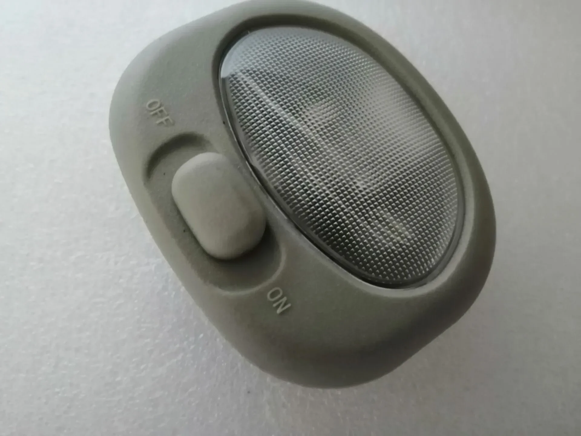 مصباح تلقائي خلفي قفل الباب الخلفي مصباح إضاءة صندوق السيارة مصباح داخلي لشركة هيونداي بوليجر سانتا في