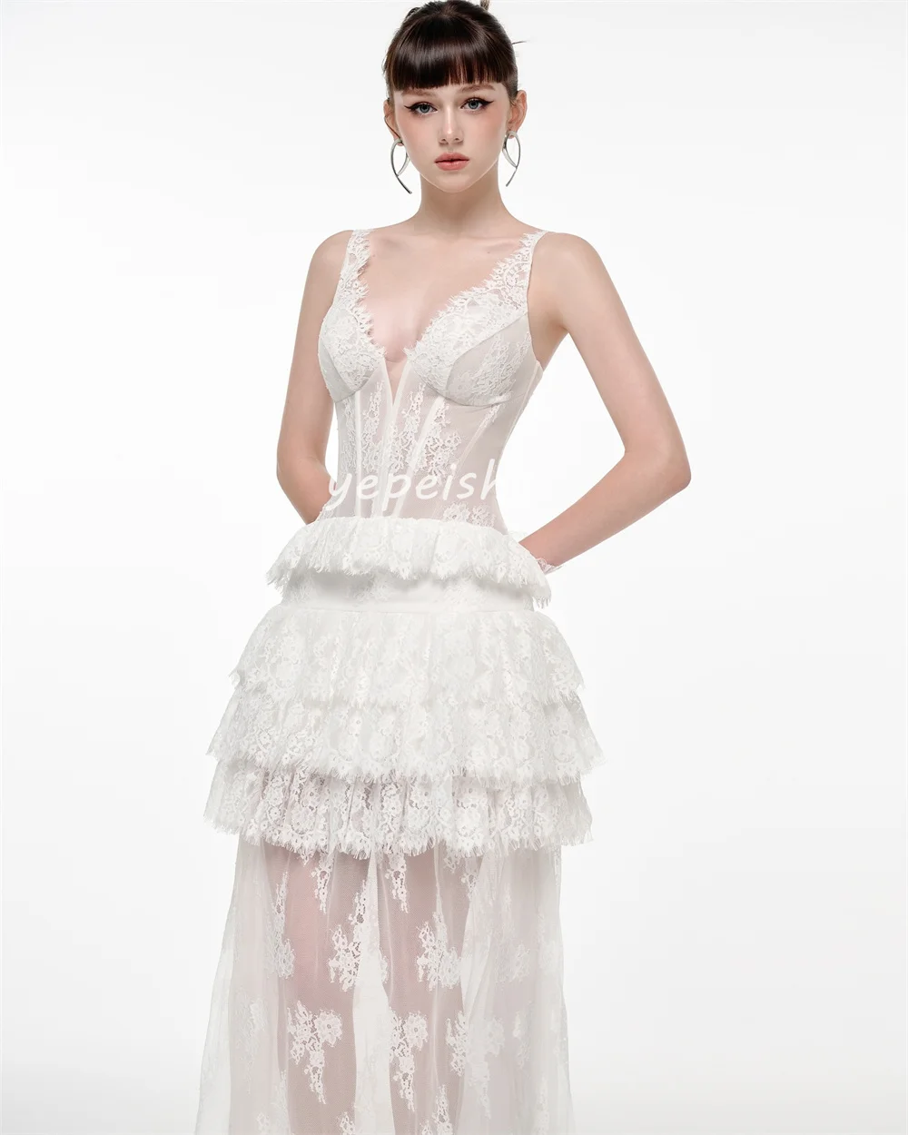 Abiti lunghi con scollo a V a strati increspati con pieghe in pizzo moda sexy personalizzati Abiti da cerimonia su misura Squisito ed elegante formale