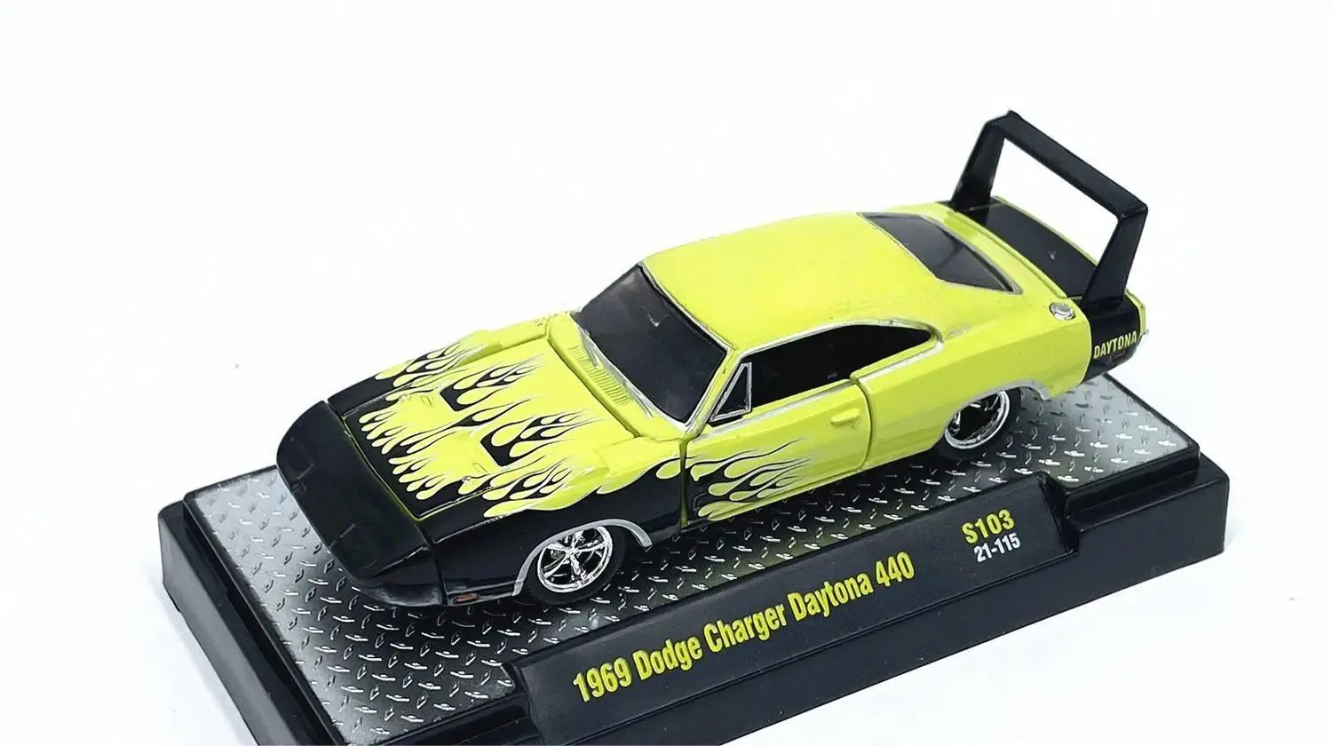 M2 1/64 1969 Dodge Charger Daytona 440 Die-cast alloy car model collection display child gift