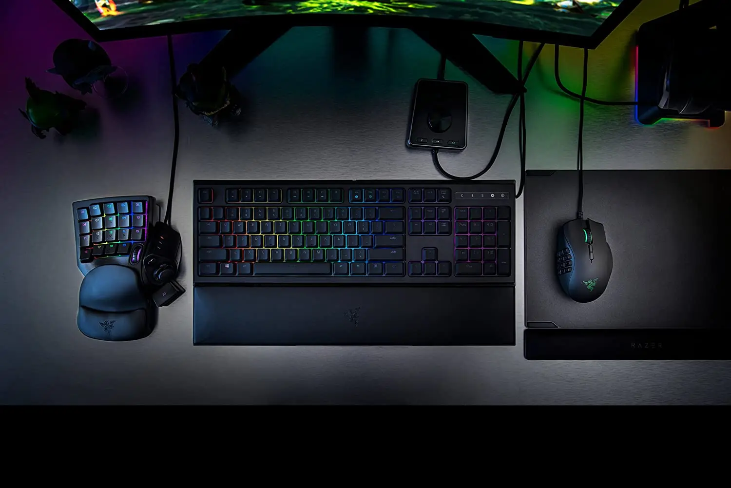 لوحة مفاتيح الألعاب Razer Tartarus v2: مفاتيح غشاء ميكا قابلة للتخصيص لإضاءة Chroma RGB قابلة للبرمجة Macros