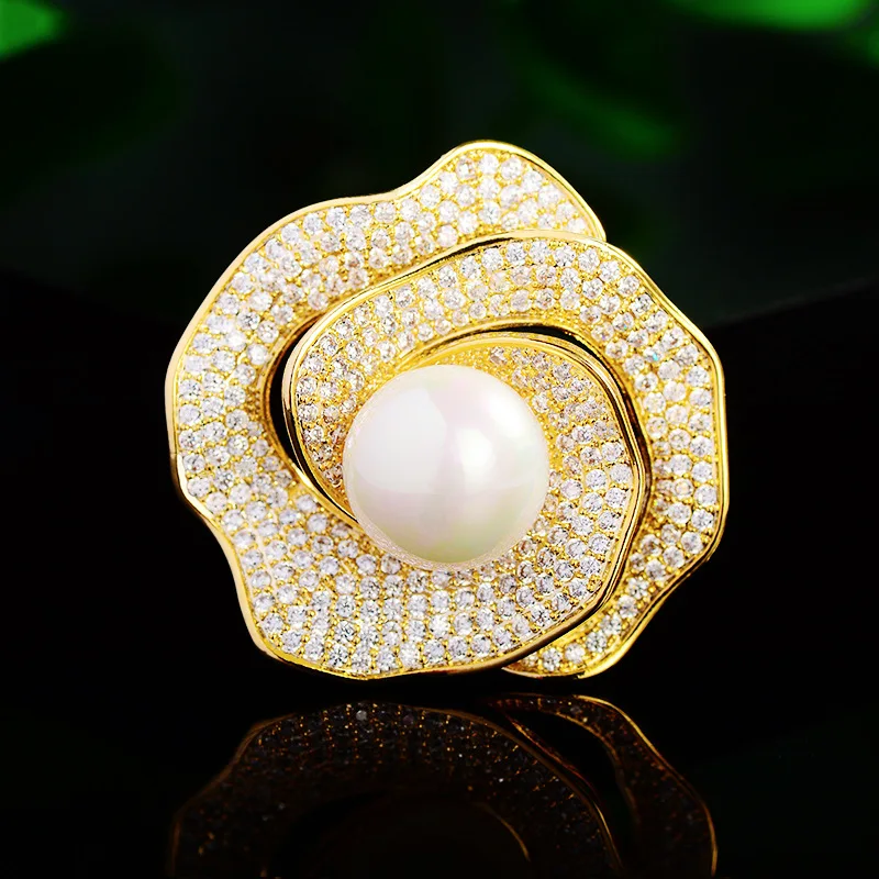 

Korean Camellia Micro-set Zircon Brooch Corsage Creative Elegant Pearl Flower Broochpins for Women Clothing Ornament Accessories