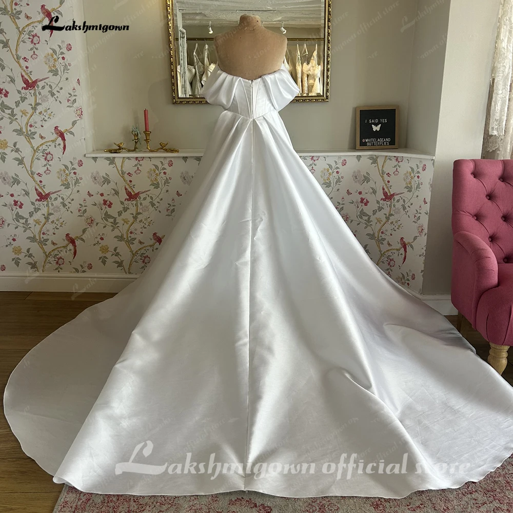 Lakshmigown Schulterfreies Hochzeitskleid 2027 mit Ärmeln, tiefem Ausschnitt, schlichtem Satin, trägerlos, maßgeschneidert – Detail 6