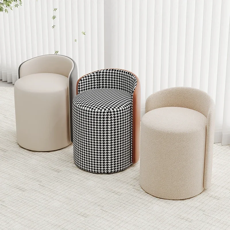 중국 스타일의 편안한 거실 의자 저렴한 미적 디자인 럭셔리 귀여운 의자 발코니 실로네스 공간 절약형 가구