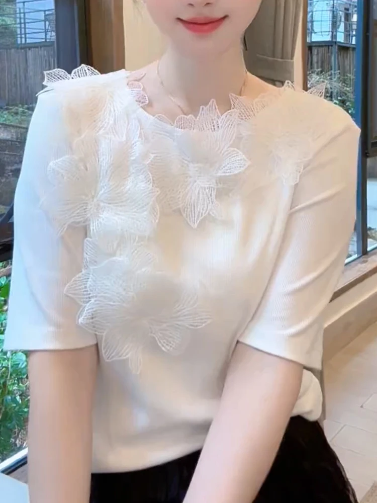 

Летняя женская футболка больших размеров 2025 года с кружевным цветочным узором, модный универсальный облегающий топ в корейском стиле для повседневной носки
