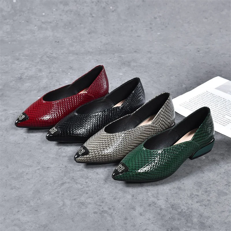 Cowhide Leather Casual Shoes Women Autumn Slip On Poninted Toe Low Heels Loafers 2022 New Solid Color